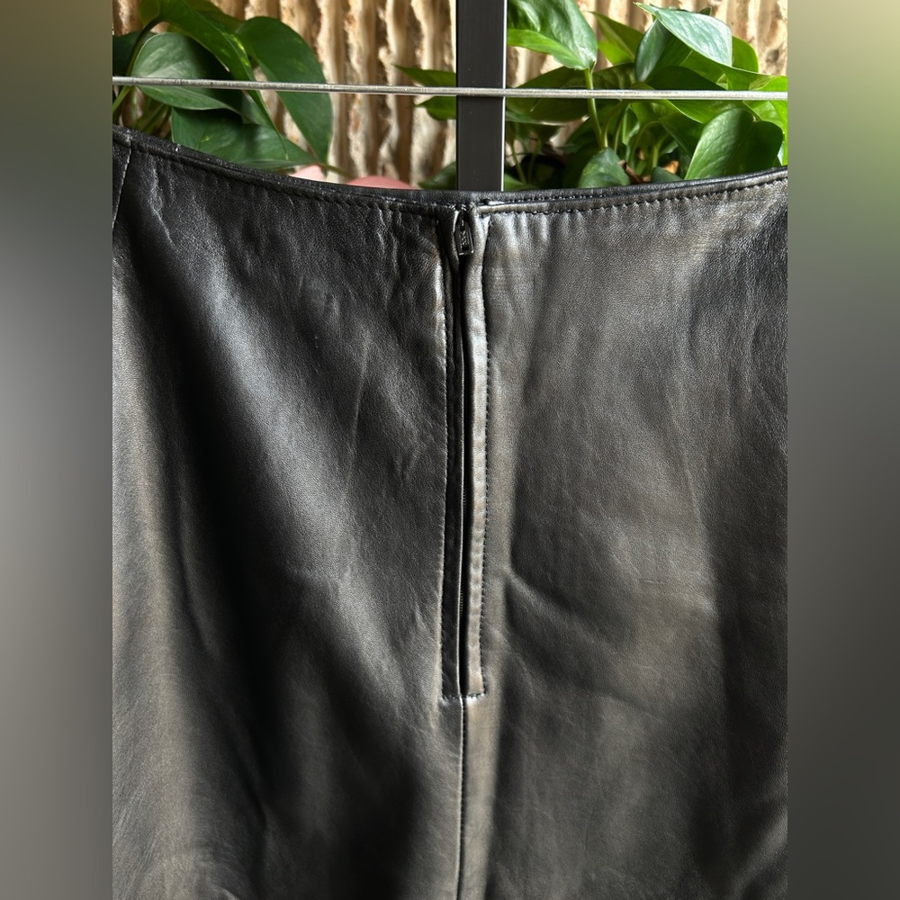 Della Roufogali Vintage black leather skirt Size 12 - Picture 6 of 8